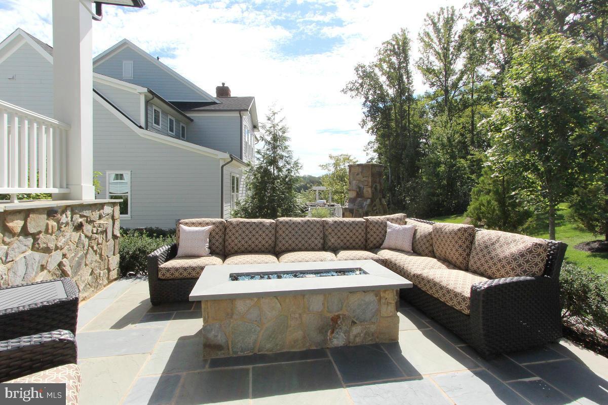 POTOMAC SHORES - Residential Lease