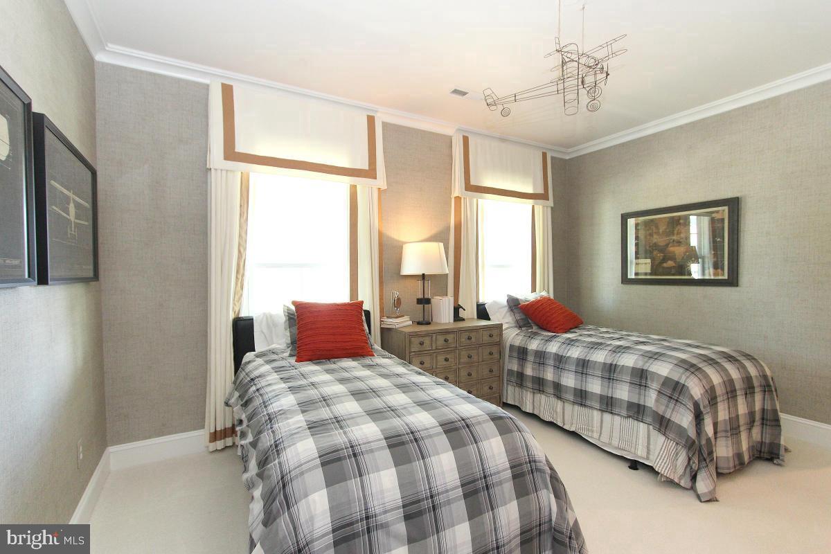 POTOMAC SHORES - Residential Lease