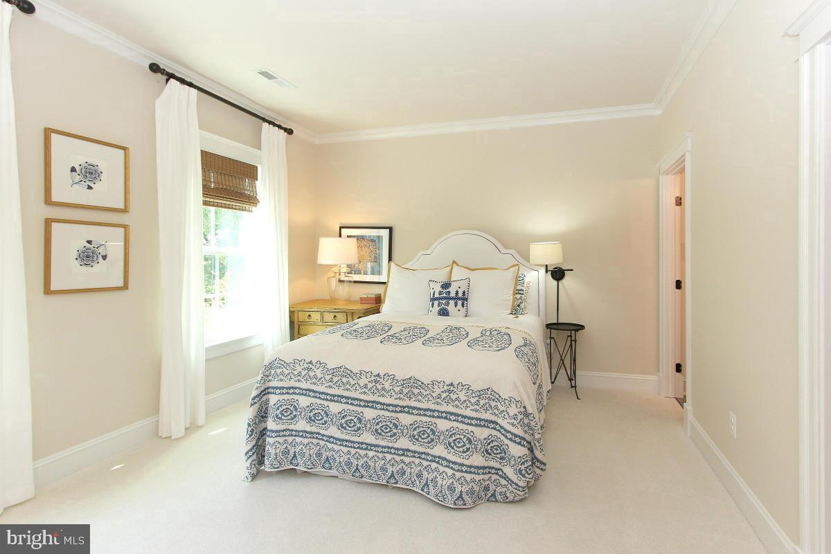 POTOMAC SHORES - Residential Lease