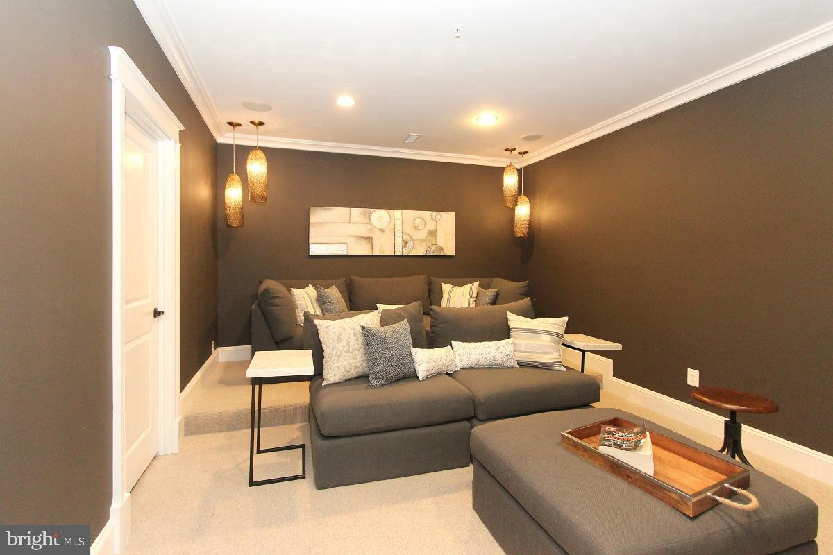 POTOMAC SHORES - Residential Lease