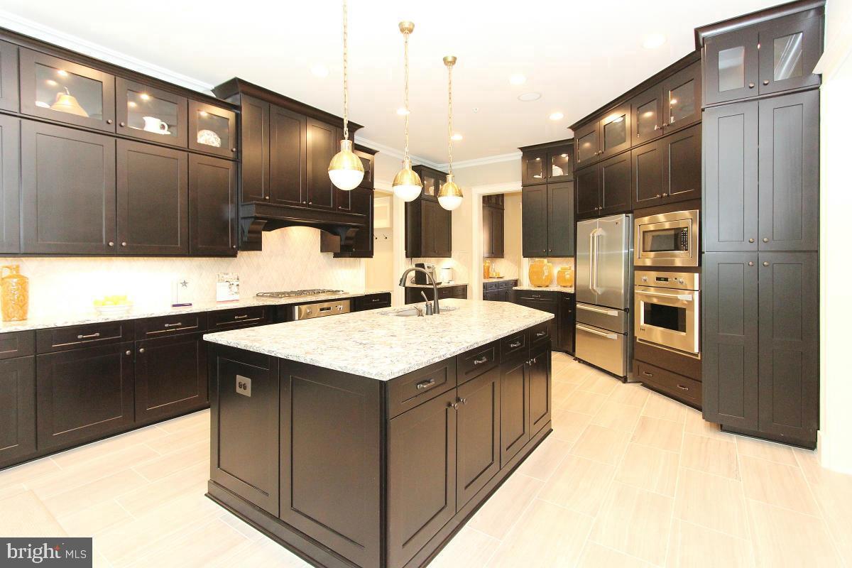 POTOMAC SHORES - Residential Lease