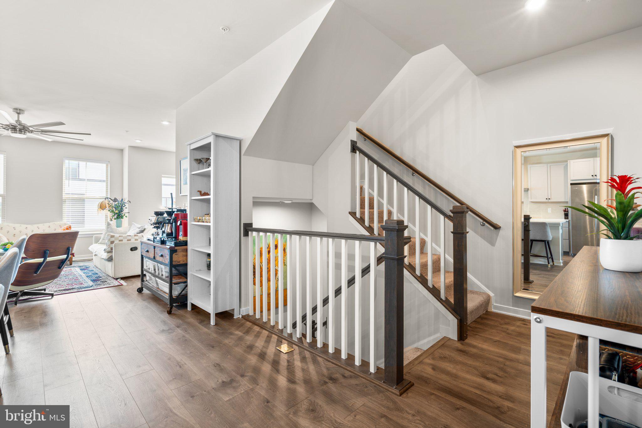 20908 BLUEBIRD SQUARE