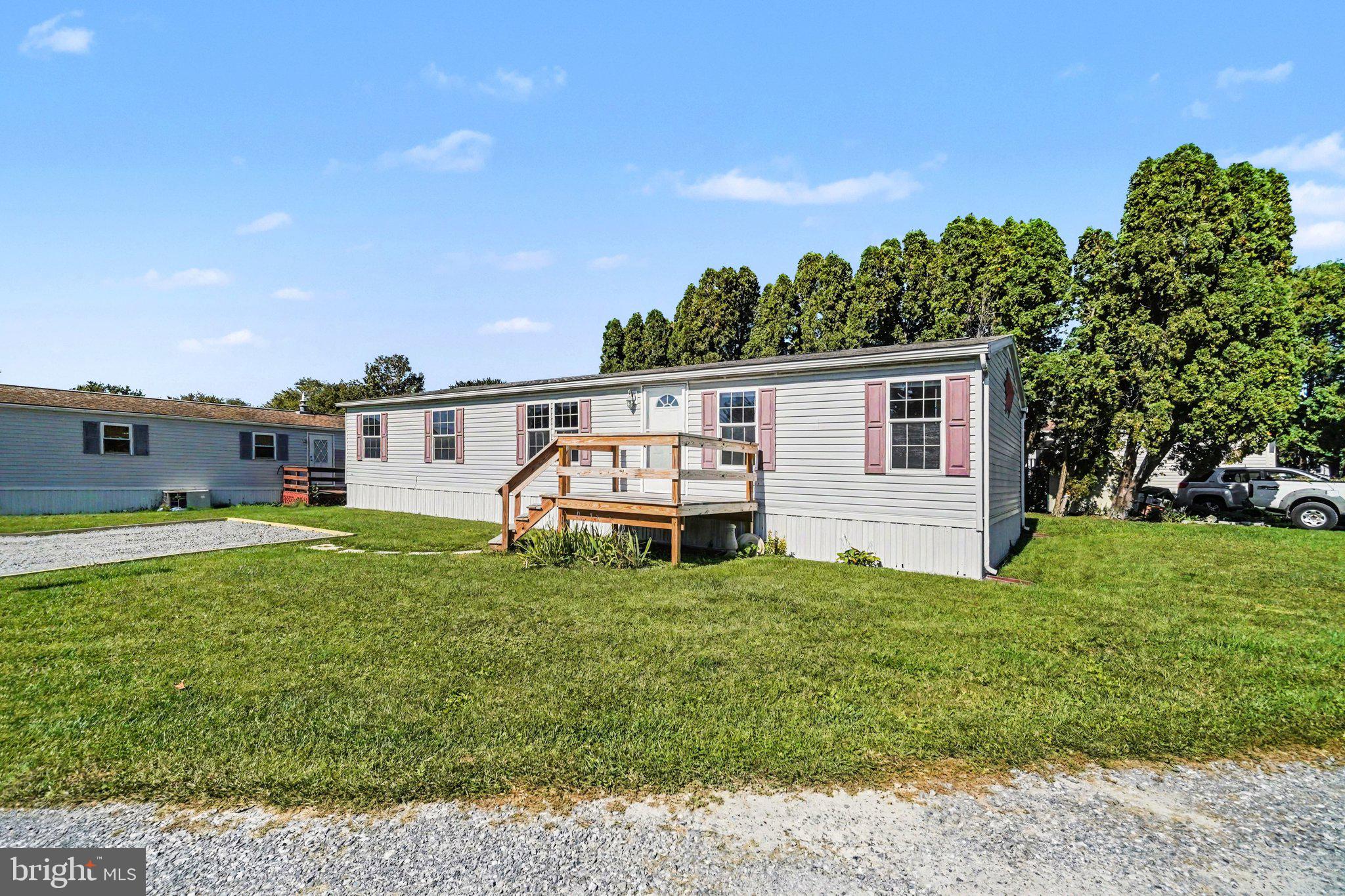 1910 SCHUBERT ROAD 23