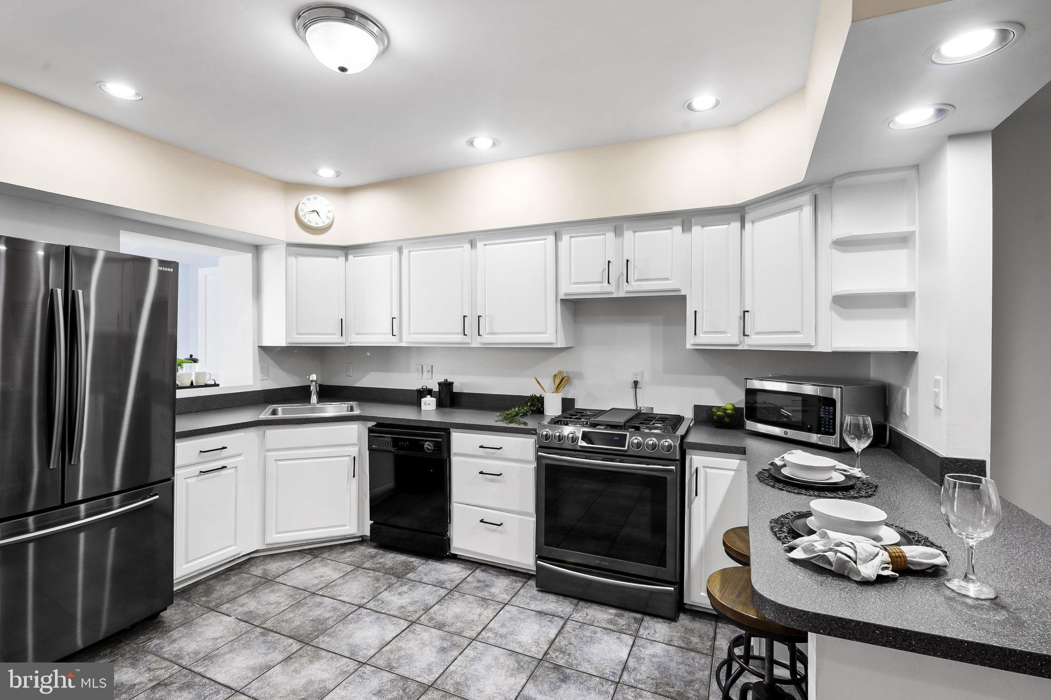 HIGHLANDTOWN - Residential