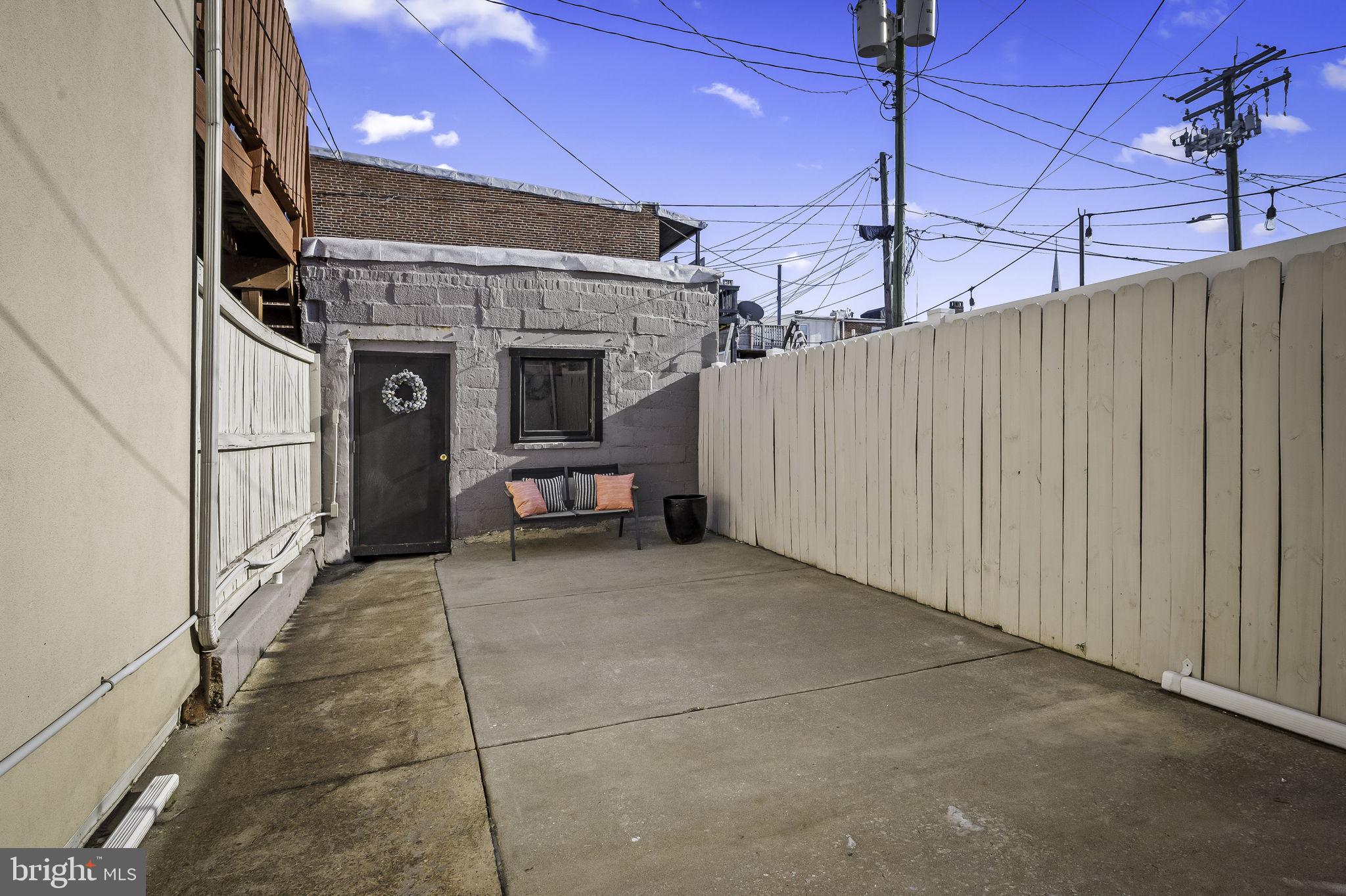 HIGHLANDTOWN - Residential