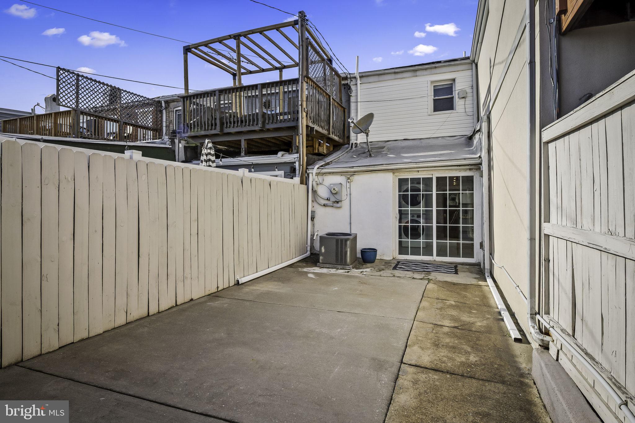 HIGHLANDTOWN - Residential