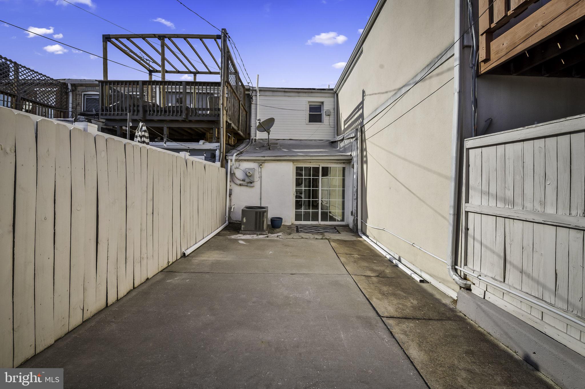 HIGHLANDTOWN - Residential