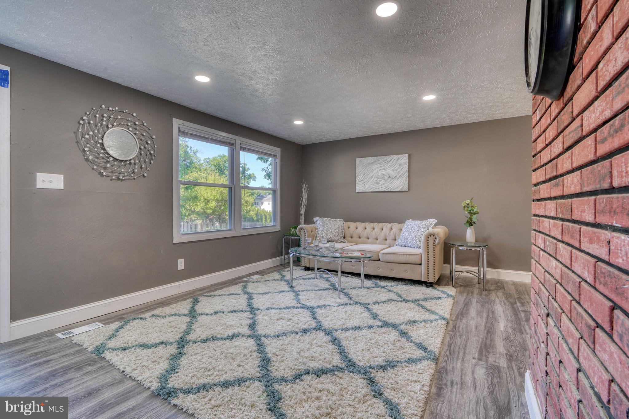 NOTTINGHAM WOODS - Residential