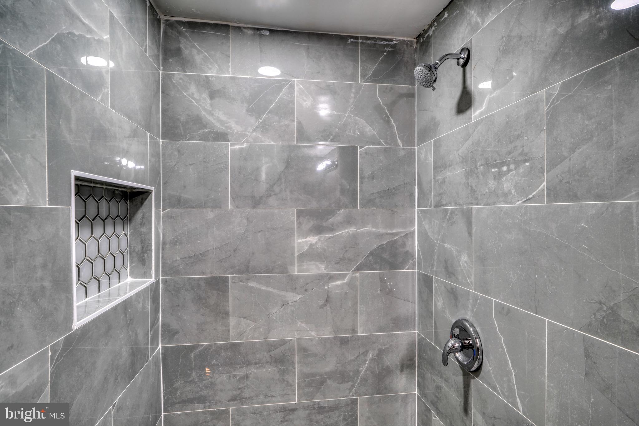 NOTTINGHAM WOODS - Residential