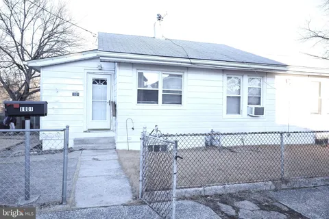 1001 Sunset Street, Marcus Hook, PA 19061 - MLS#: PADE2083584