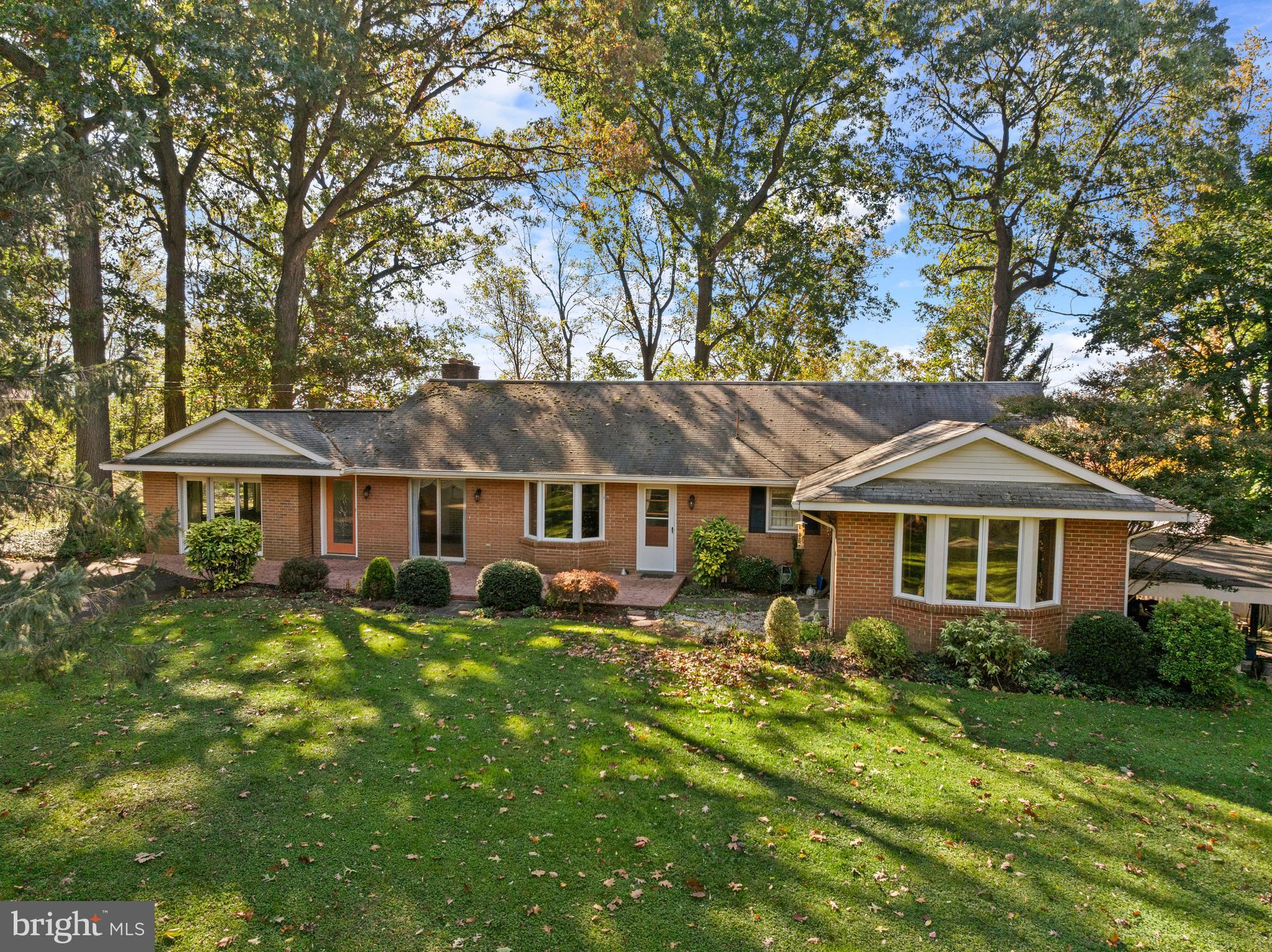 1011 WOODLAND DRIVE