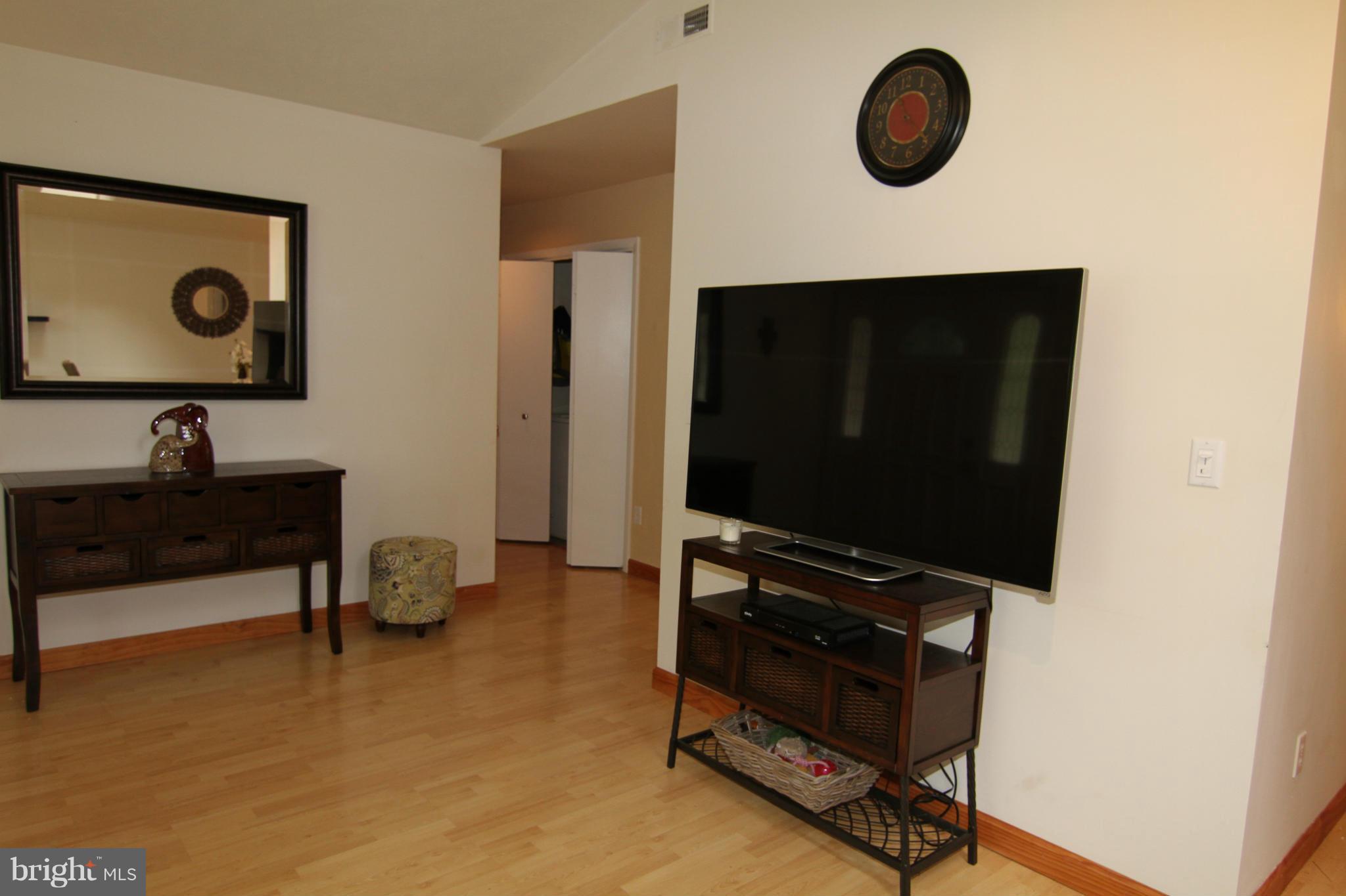 LAKE OF THE WOODS - Residential Lease