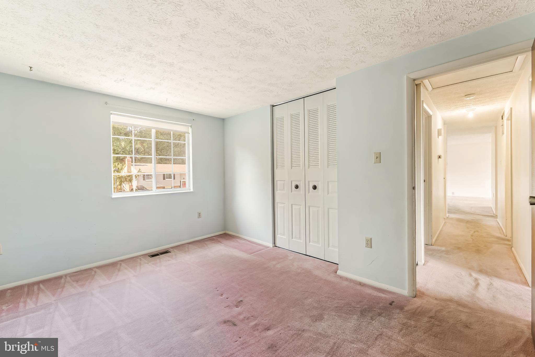 EDGELEA WOODS - Residential