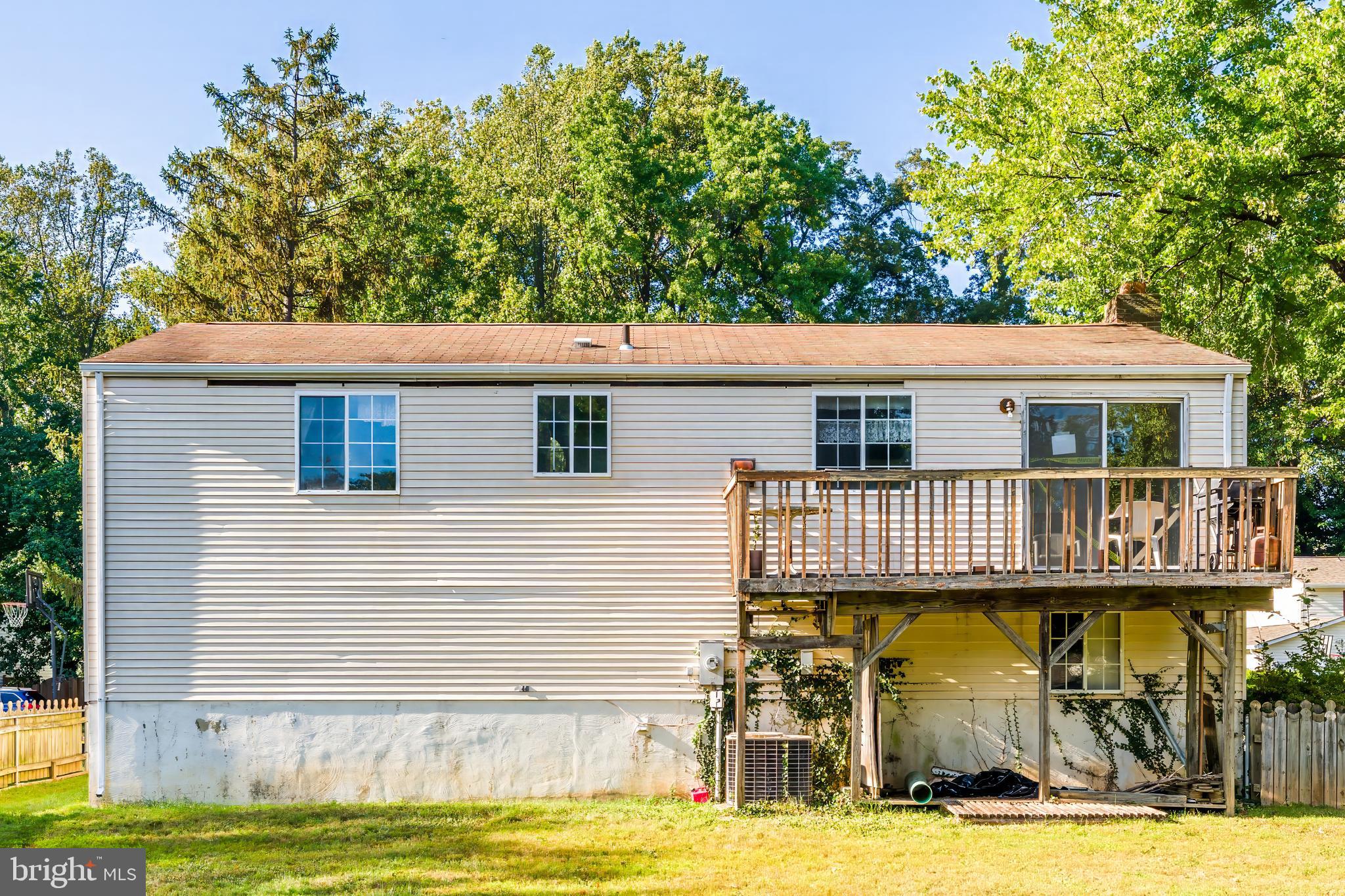 EDGELEA WOODS - Residential