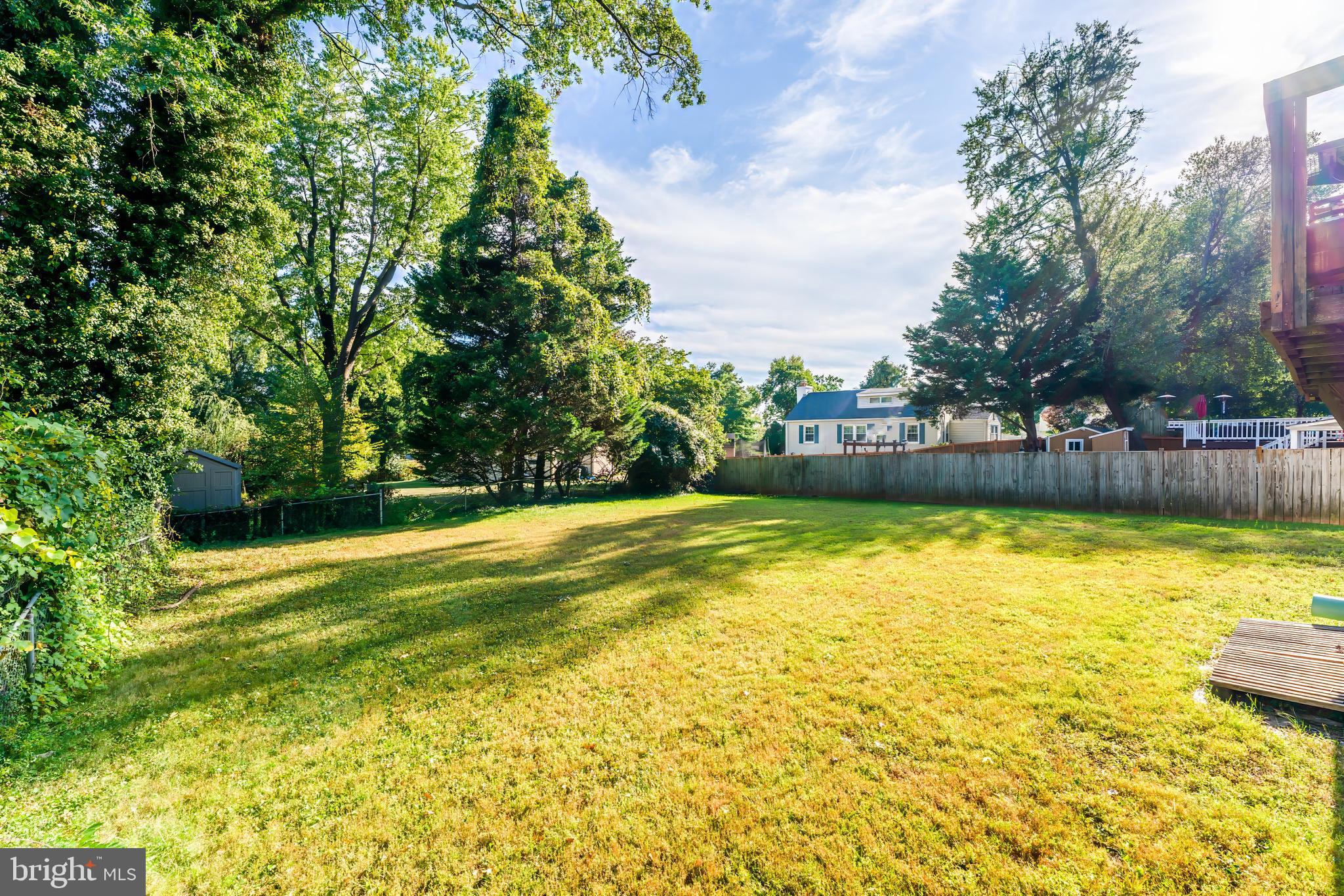 EDGELEA WOODS - Residential