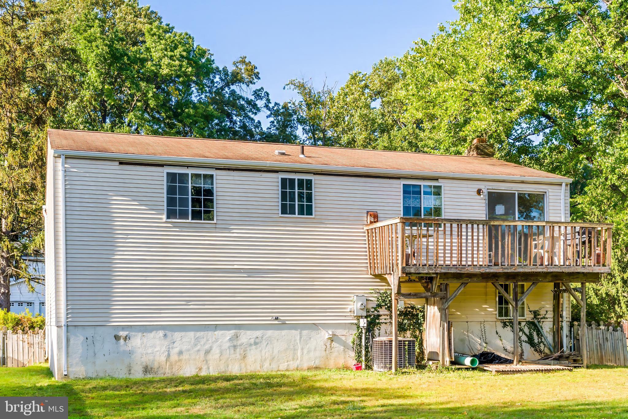 EDGELEA WOODS - Residential