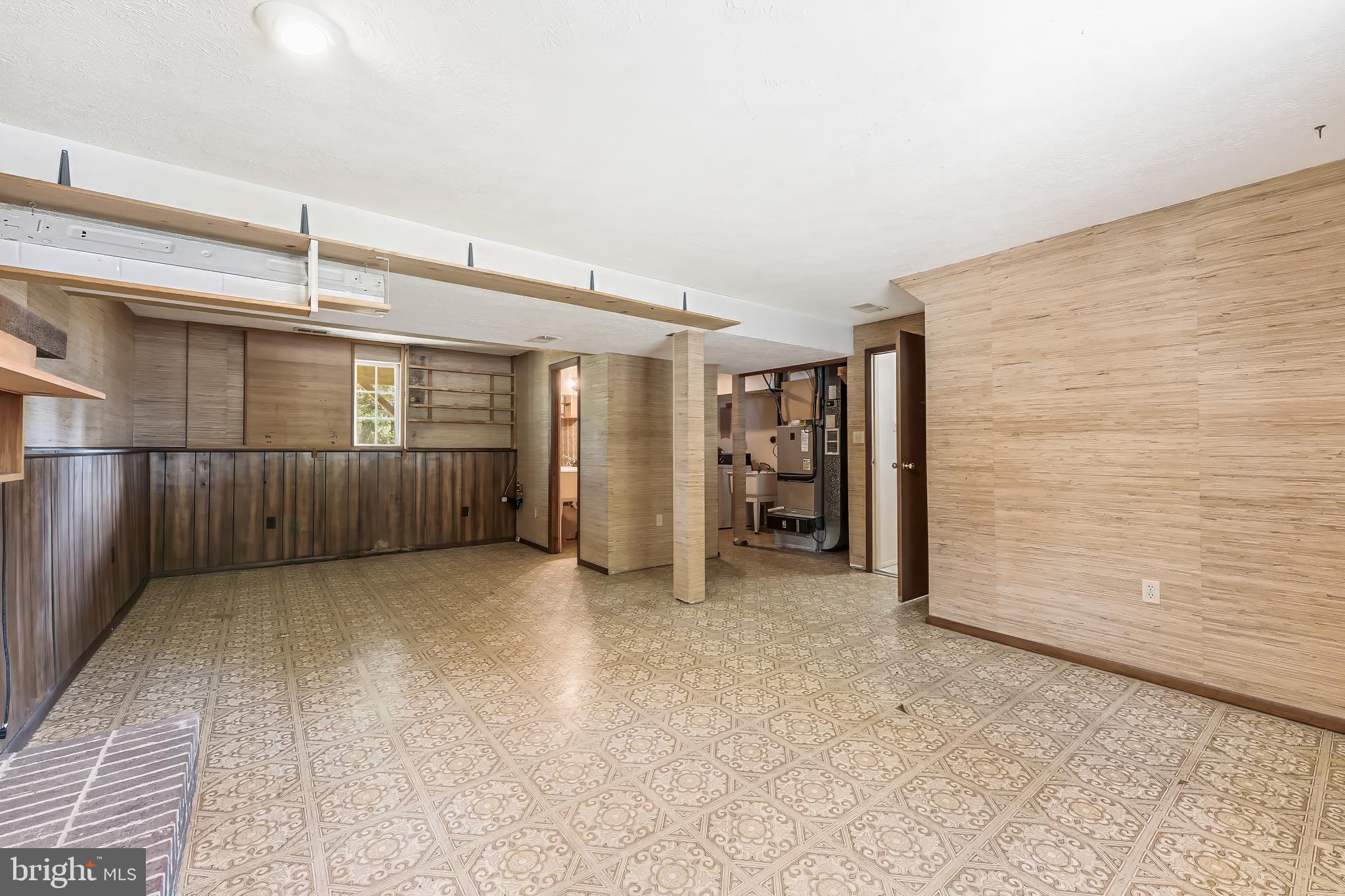 EDGELEA WOODS - Residential