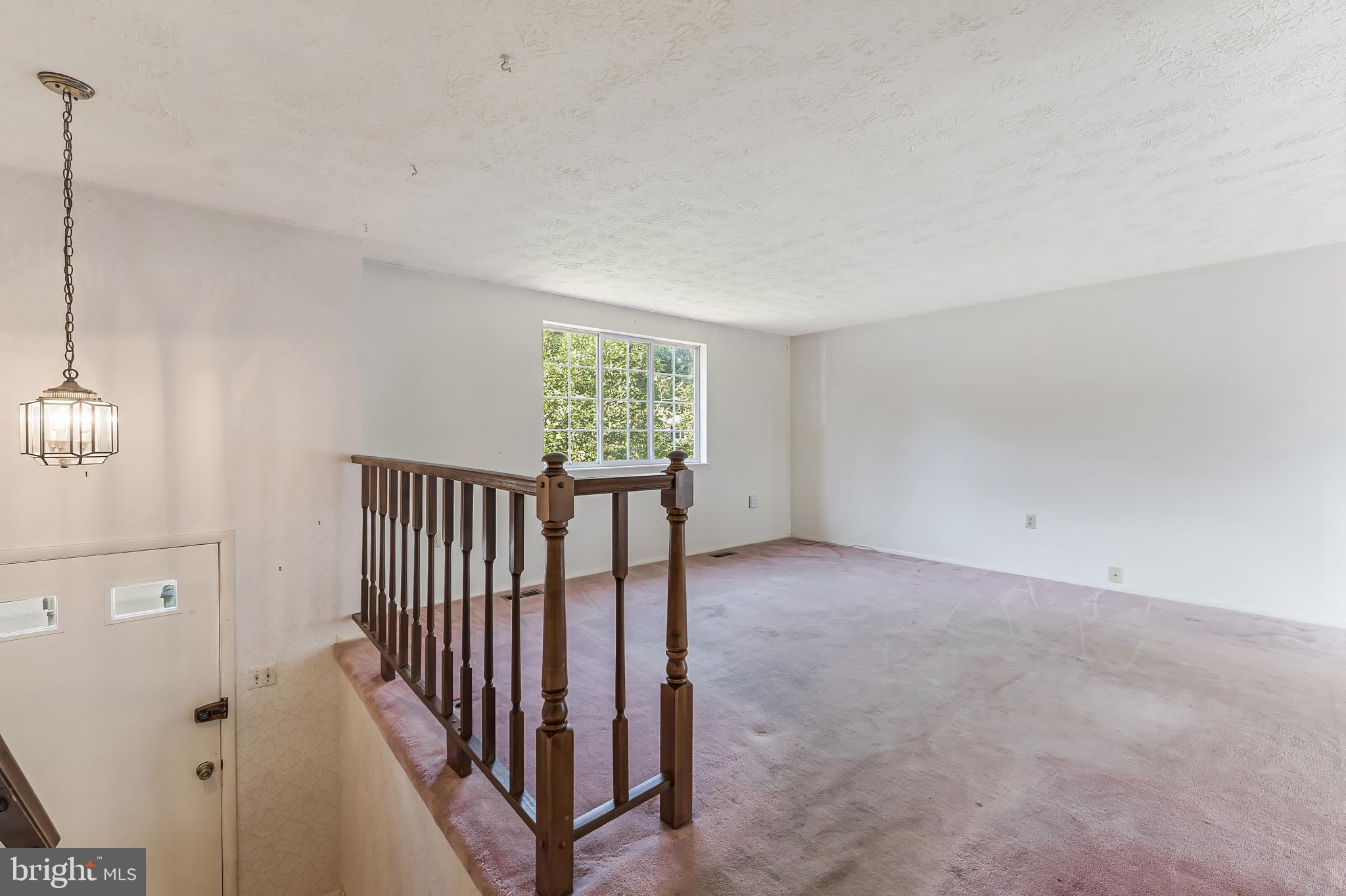 EDGELEA WOODS - Residential