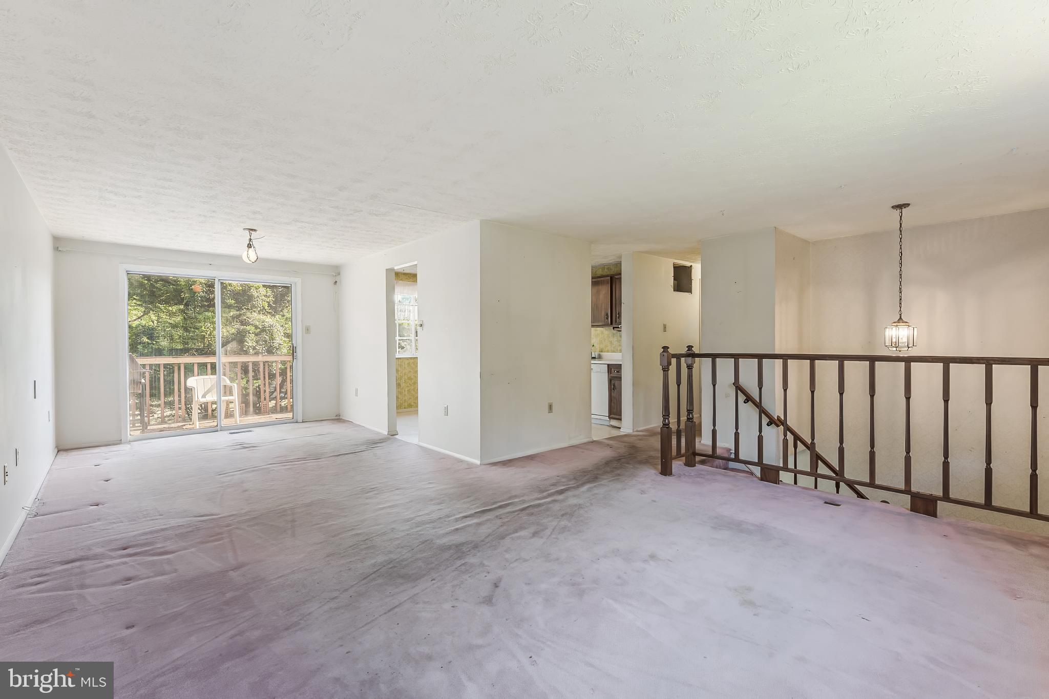 EDGELEA WOODS - Residential