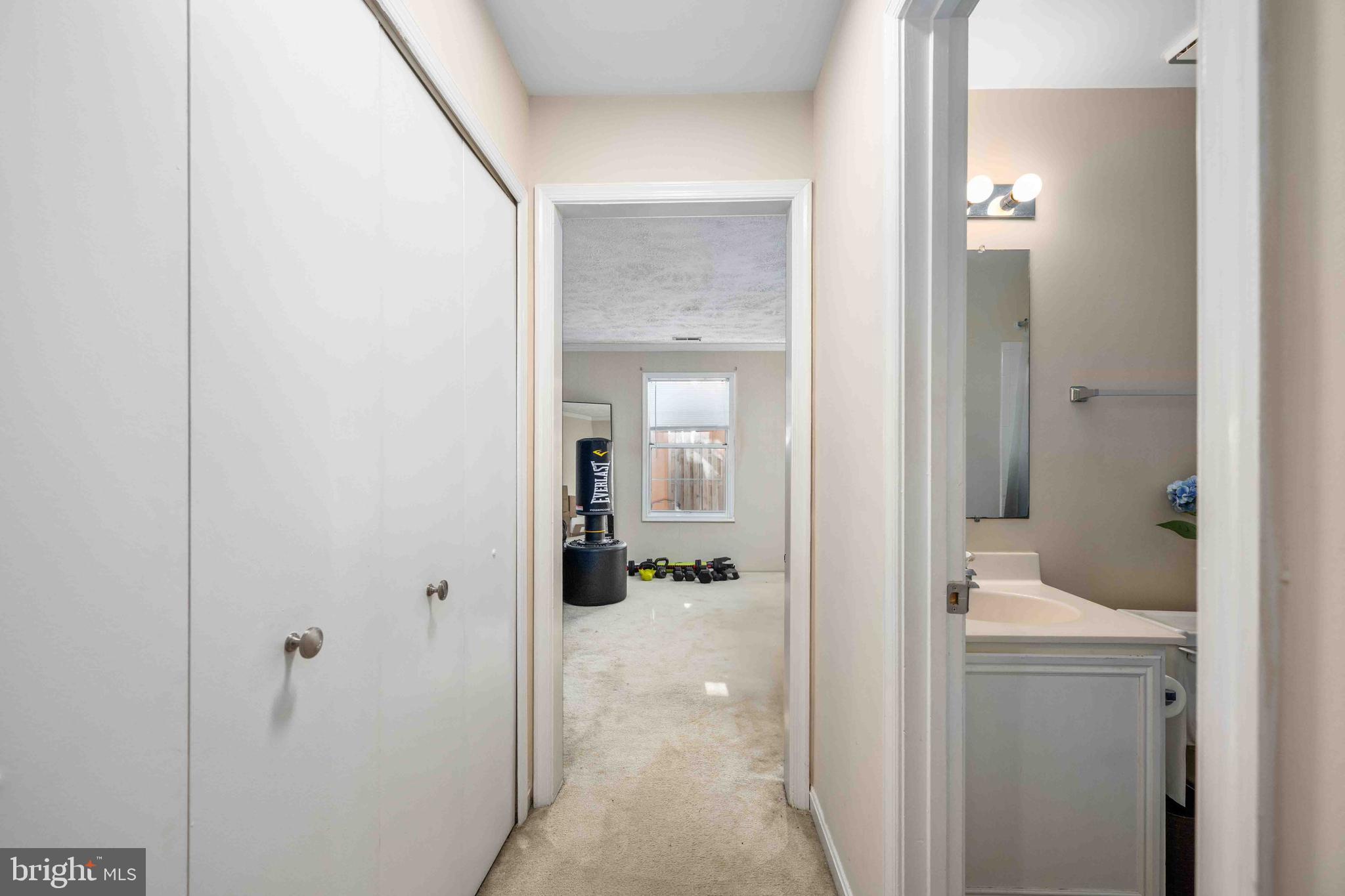 SUNNINGDALE MEADOWS - Residential