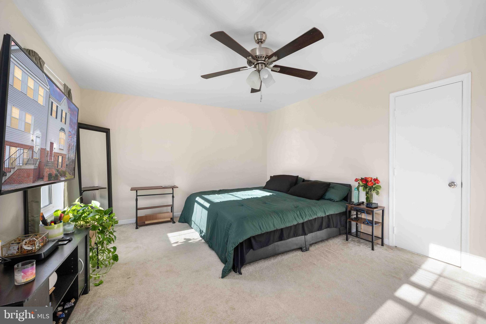 SUNNINGDALE MEADOWS - Residential