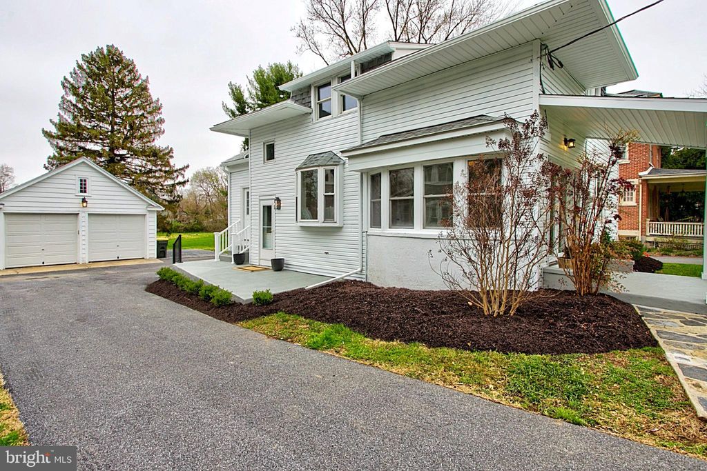 Photo of 1451 New Holland Pike, LANCASTER, PA 17601 (MLS # PALA2085818)