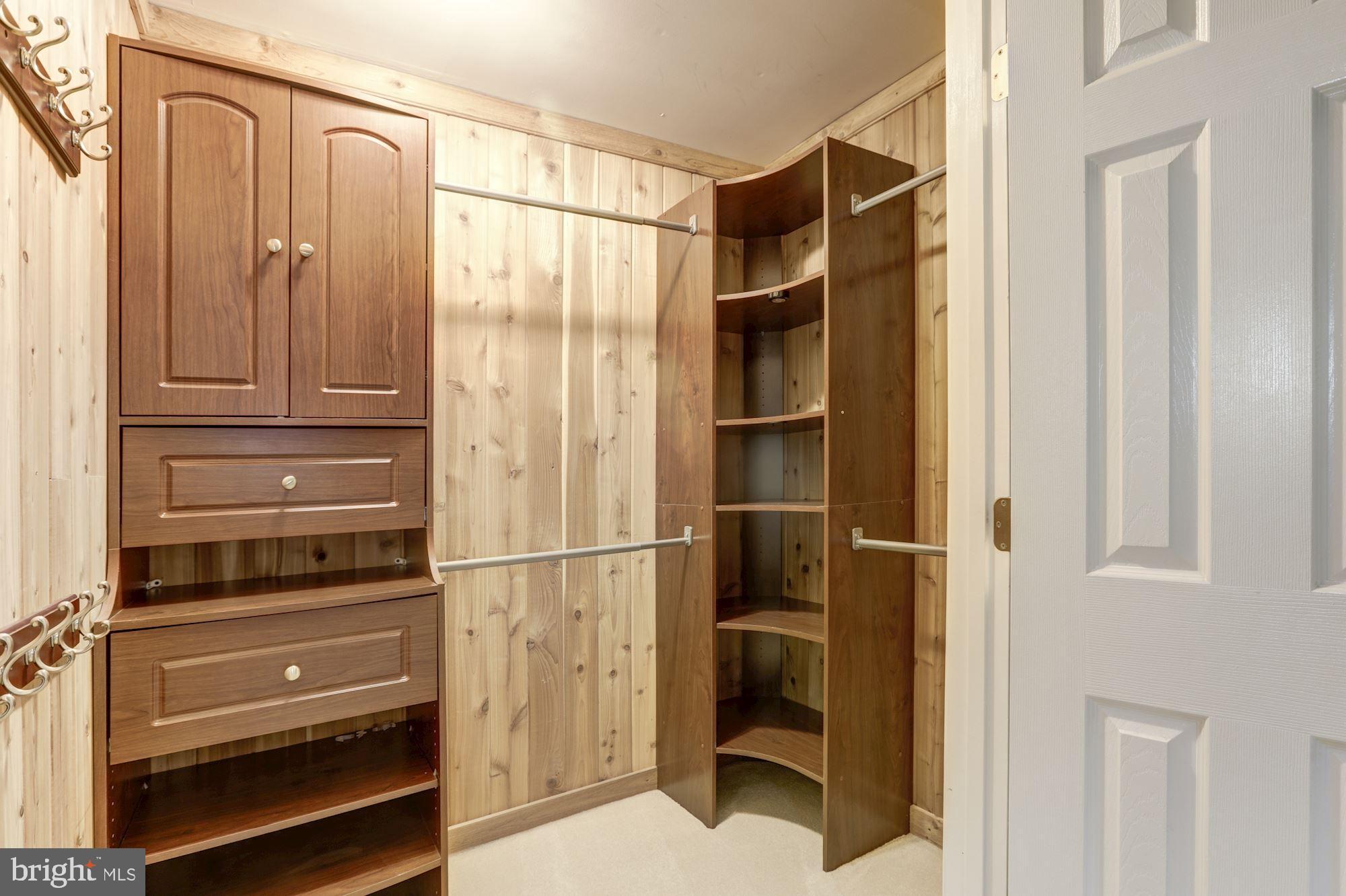 GAILA WOODS - Residential