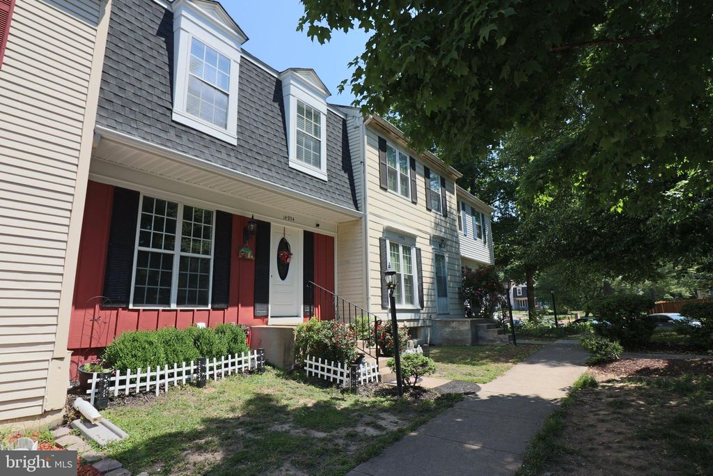 Photo of 14904 Lady Madonna Court, CENTREVILLE, VA 20120 (MLS # VAFX2313790)