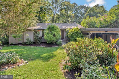 Homes For Sale - 12321 Hollyhock Court<br/> WOODBRIDGE, VA 22192