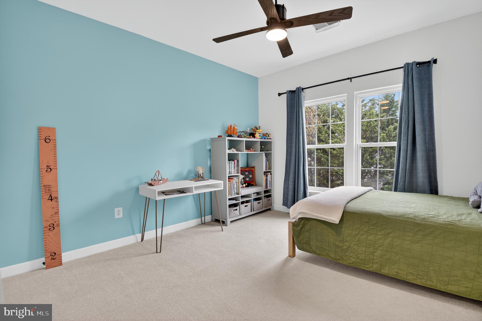 POTOMAC OAKS - Residential