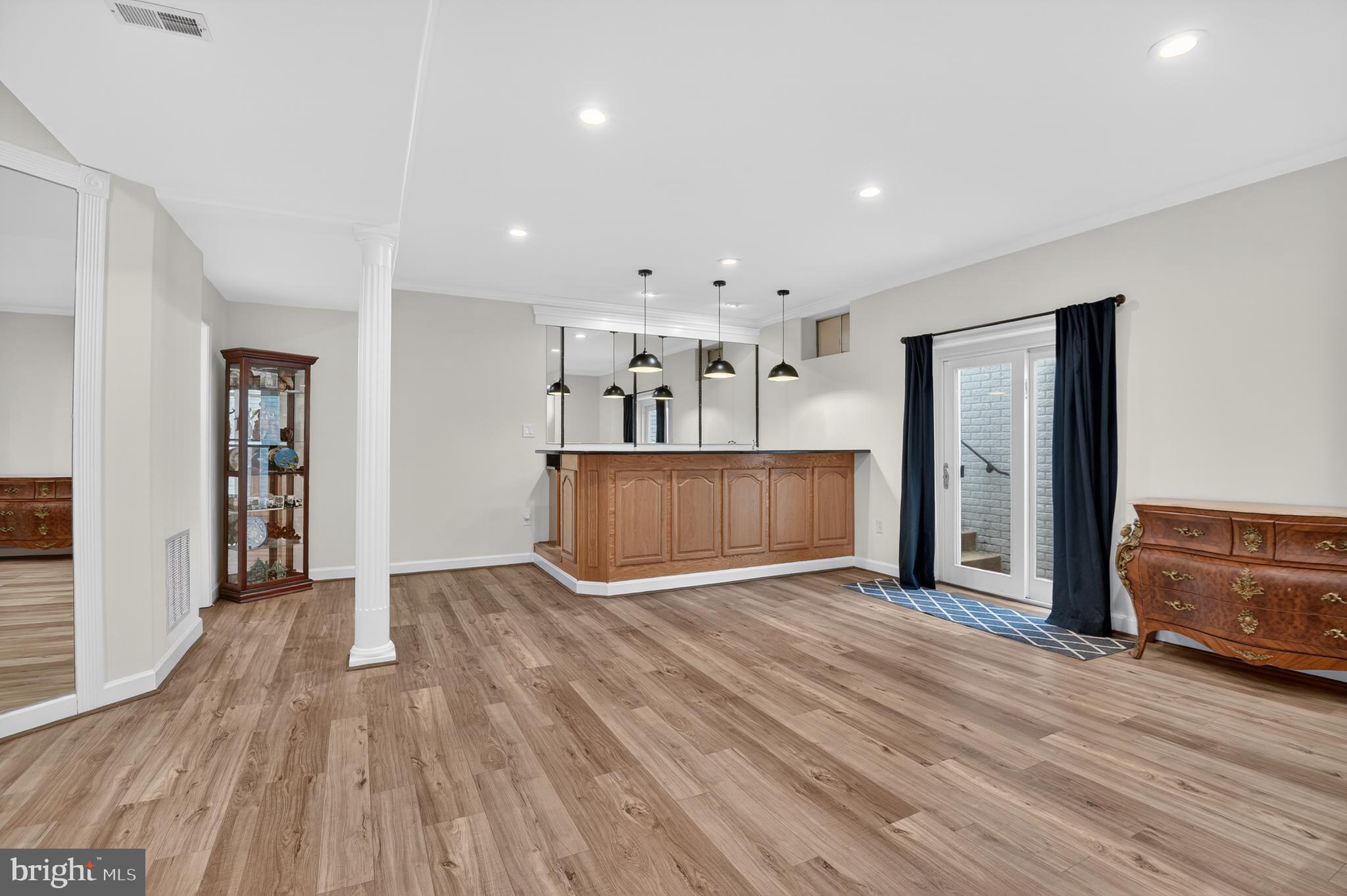 POTOMAC OAKS - Residential