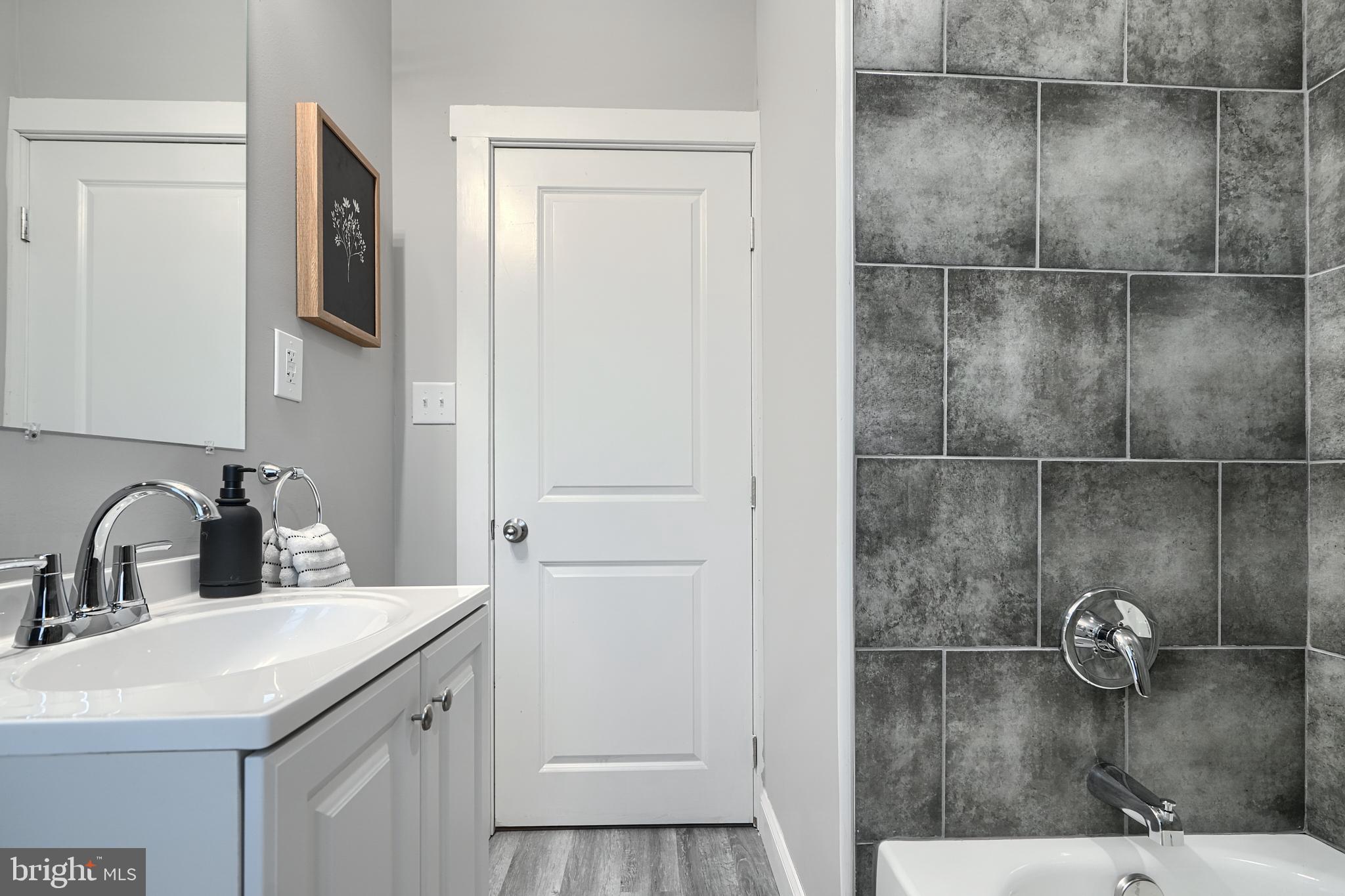 PARKVILLE - Residential