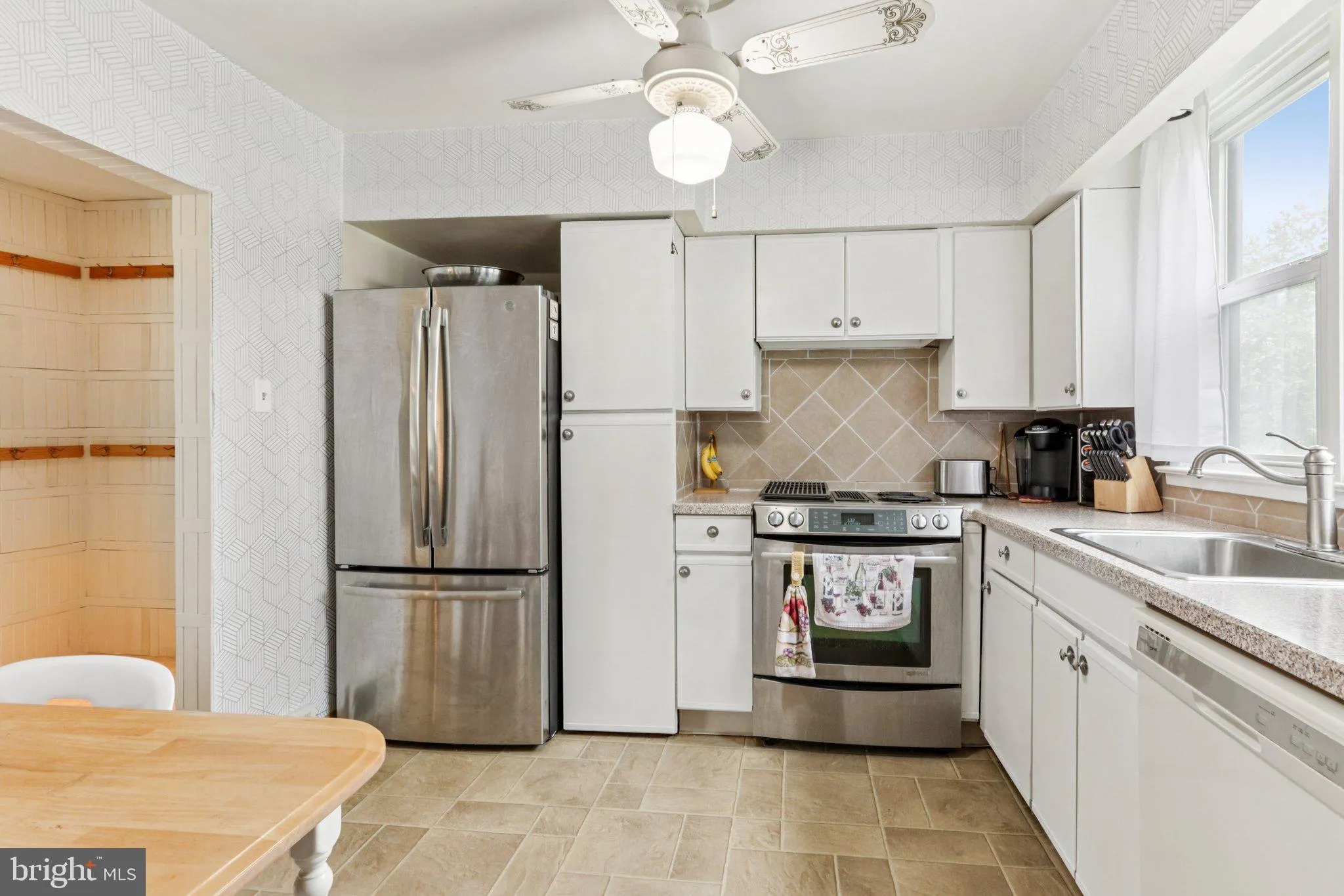 Warminster, Pennsylvania 18974, United States, 4 Bedrooms Bedrooms, ,1 BathroomBathrooms,Residential,Active,152016