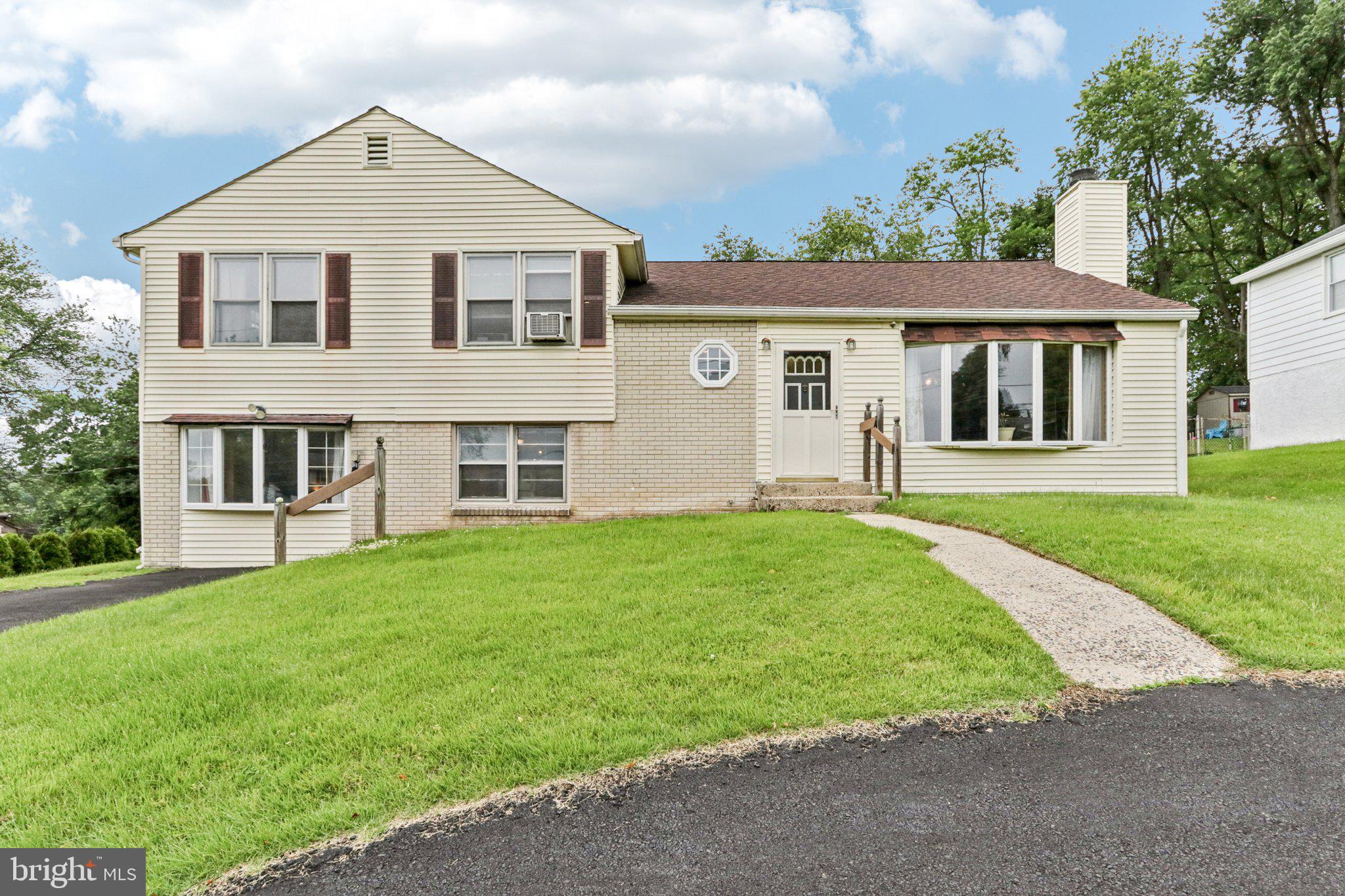 694 DAVISVILLE ROAD
