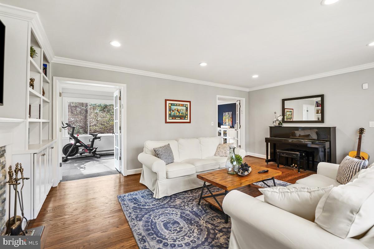 SPRINGBROOK FOREST - Residential