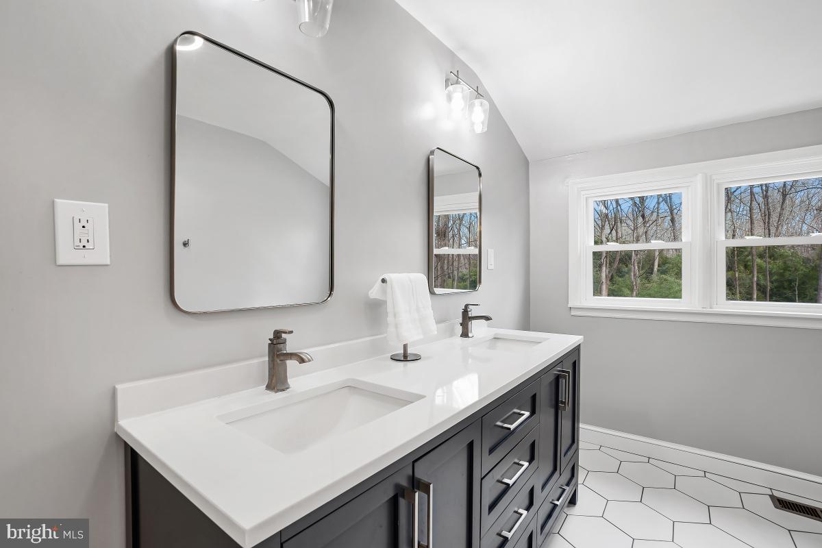 SPRINGBROOK FOREST - Residential