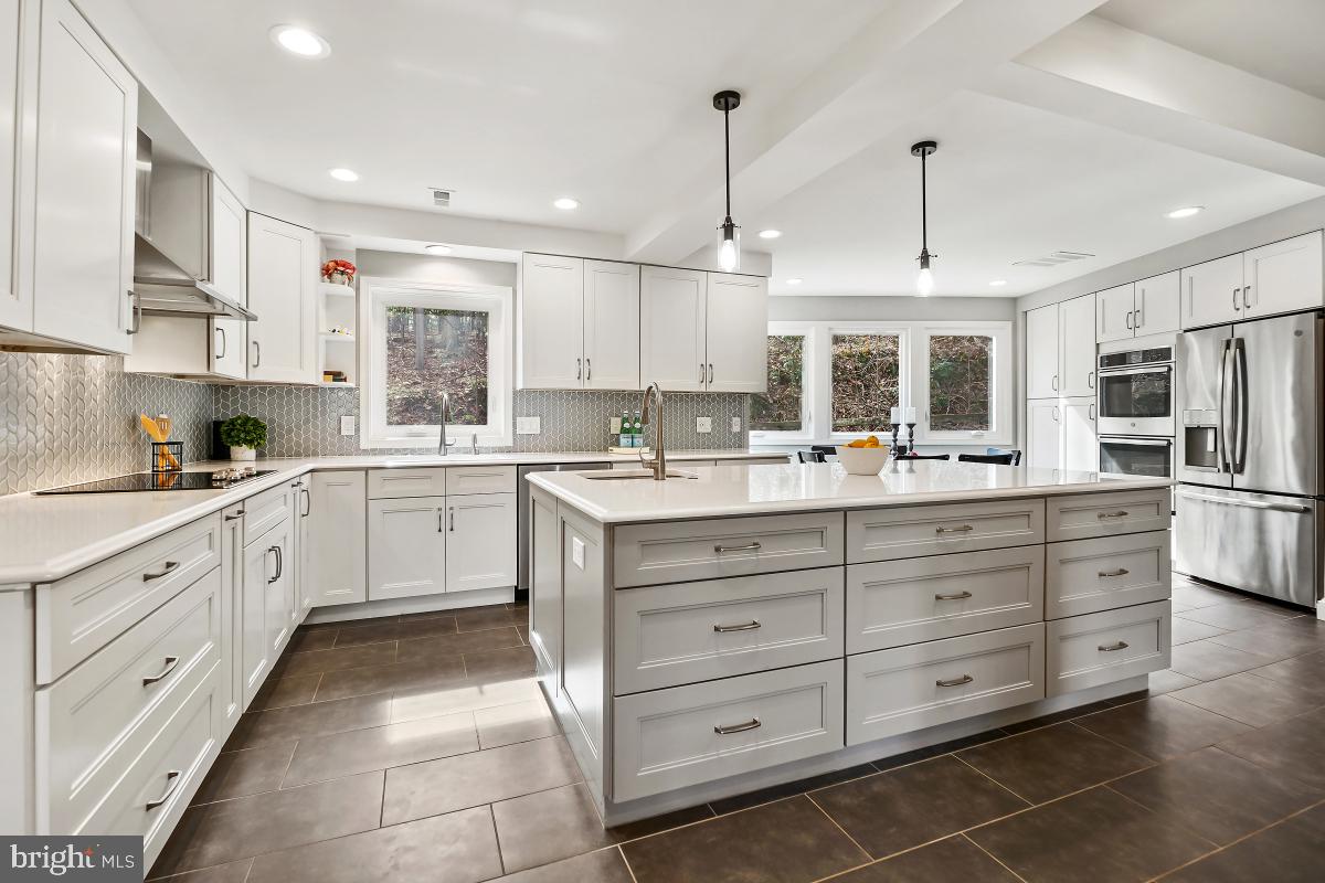 SPRINGBROOK FOREST - Residential