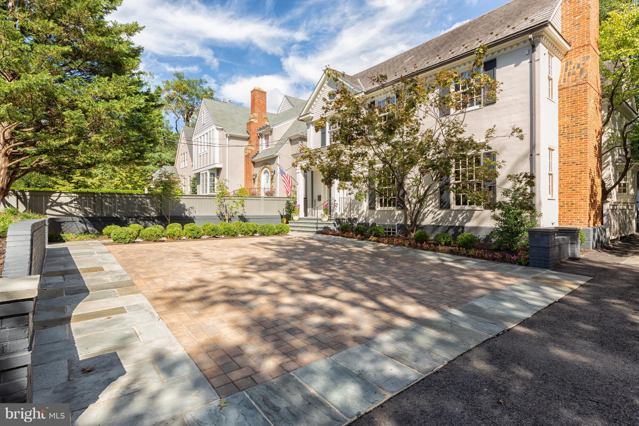 WESLEY HEIGHTS - Residential