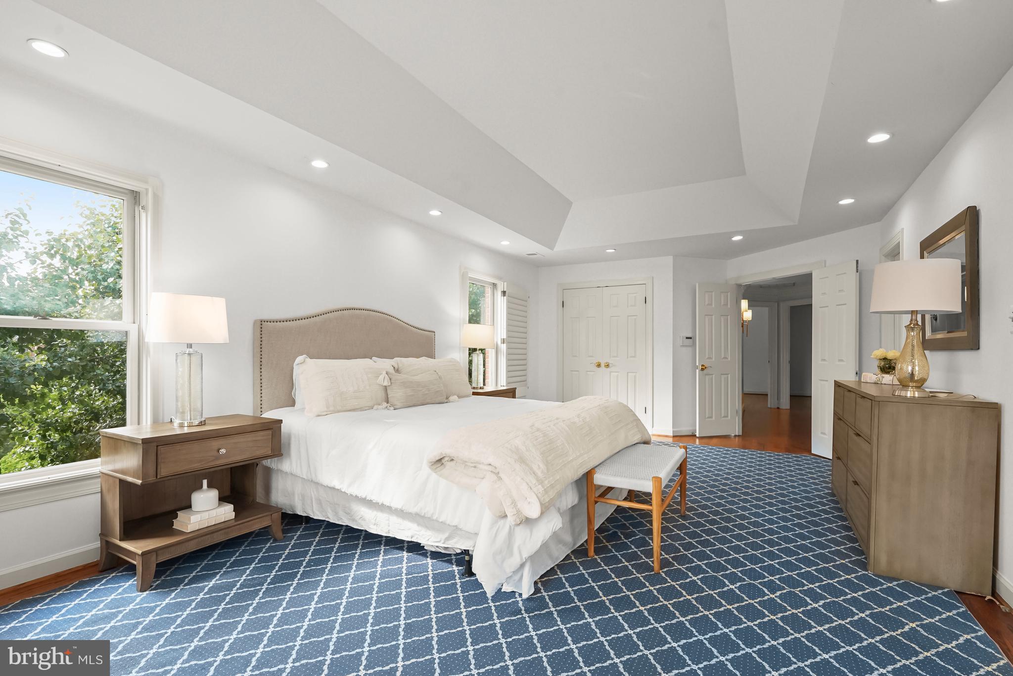 HAMPTONS OF MCLEAN - Residential