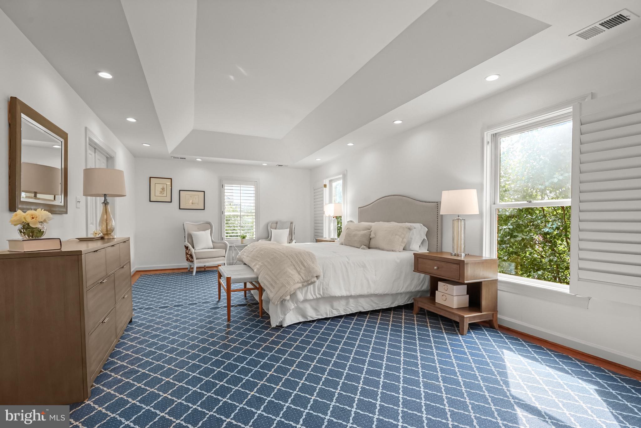 HAMPTONS OF MCLEAN - Residential