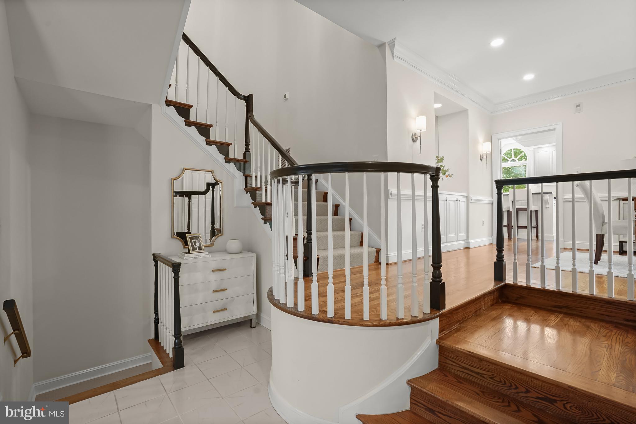 HAMPTONS OF MCLEAN - Residential