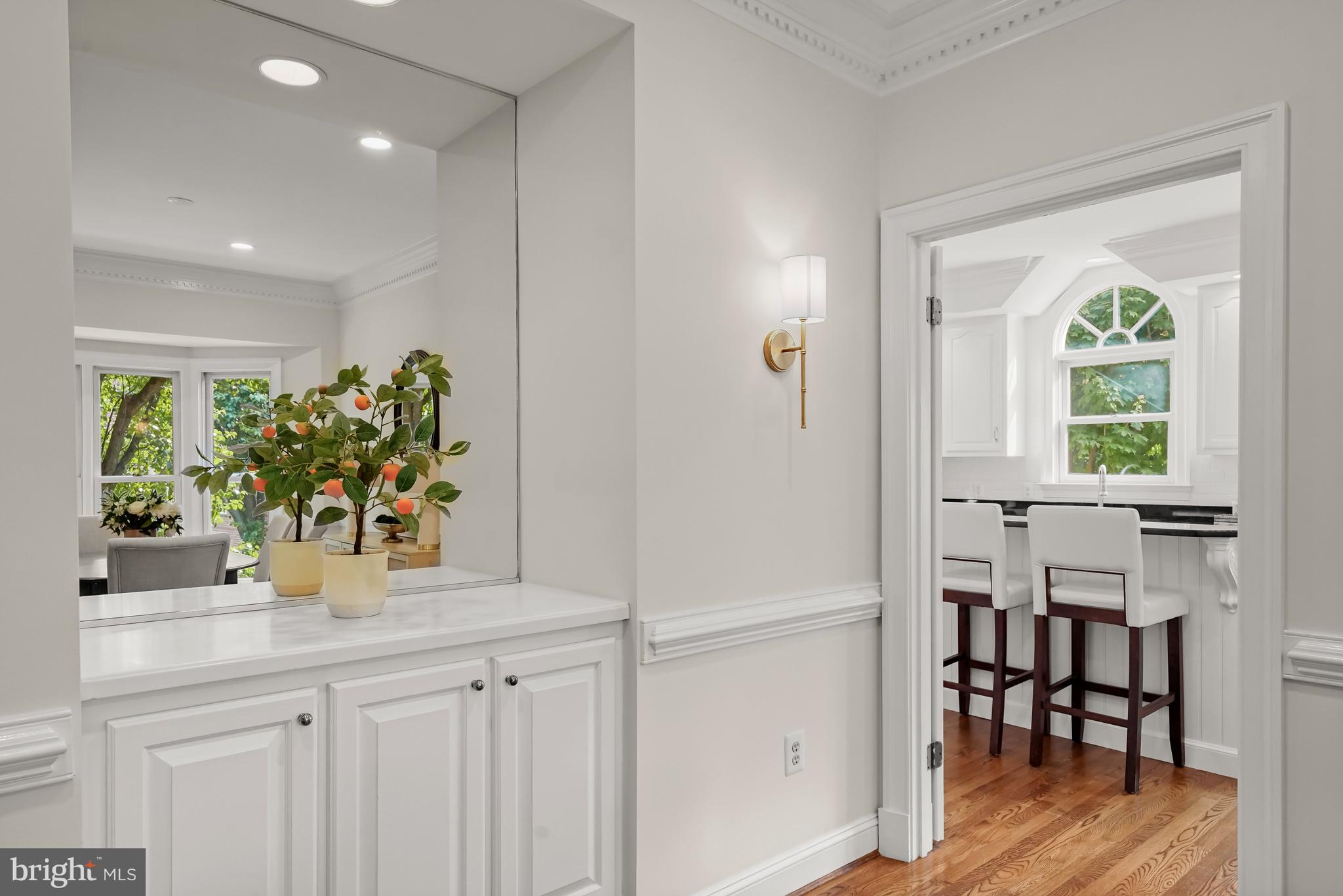 HAMPTONS OF MCLEAN - Residential