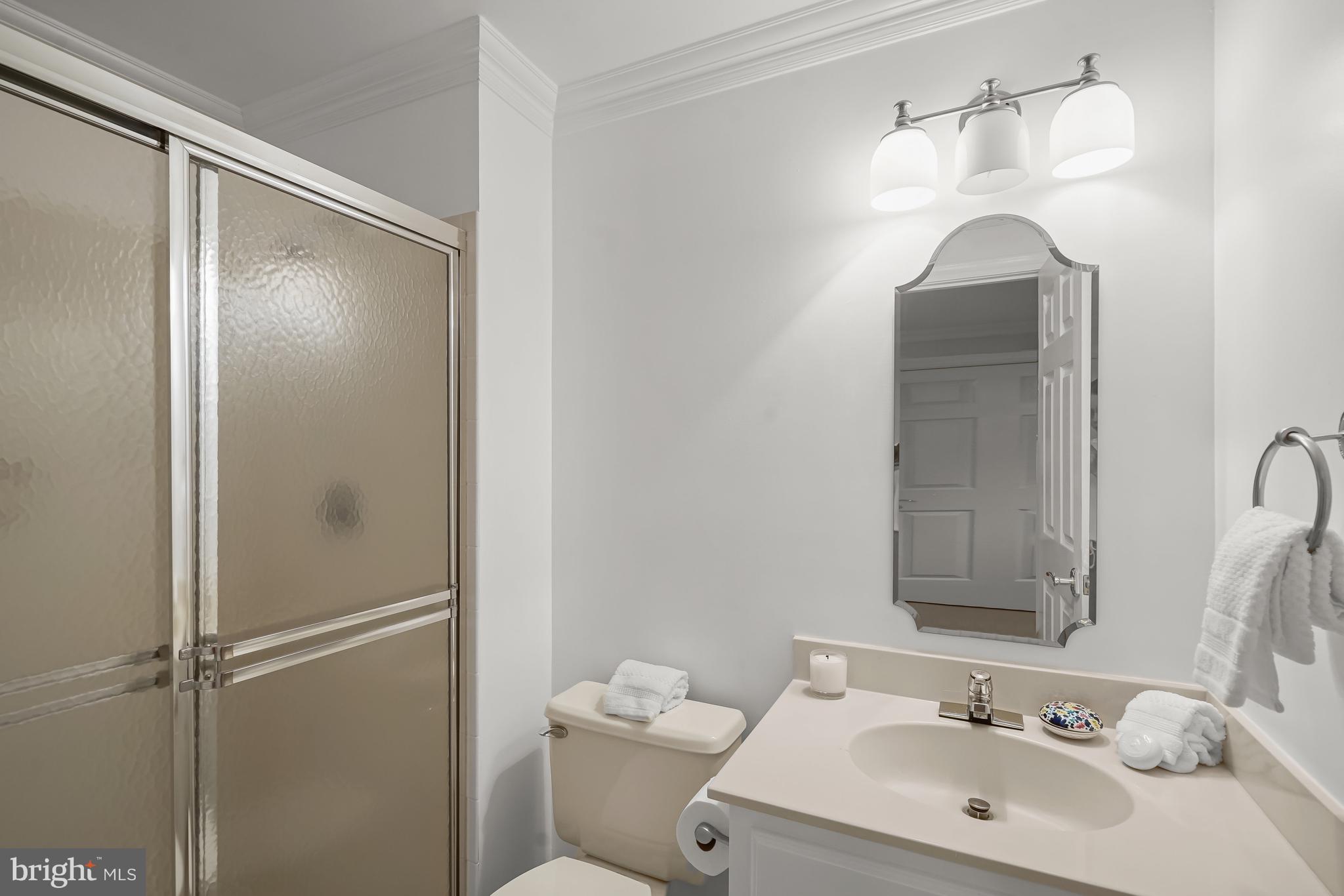 HAMPTONS OF MCLEAN - Residential