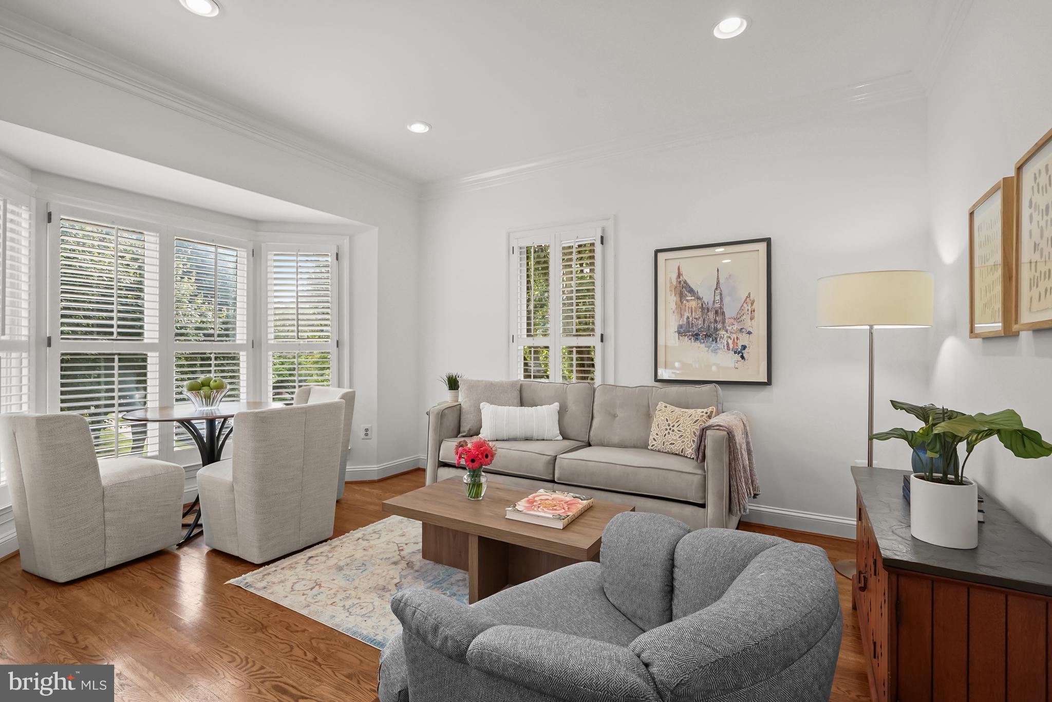 HAMPTONS OF MCLEAN - Residential