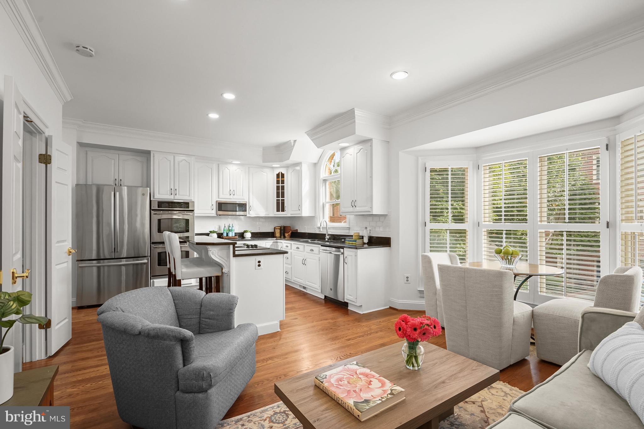 HAMPTONS OF MCLEAN - Residential