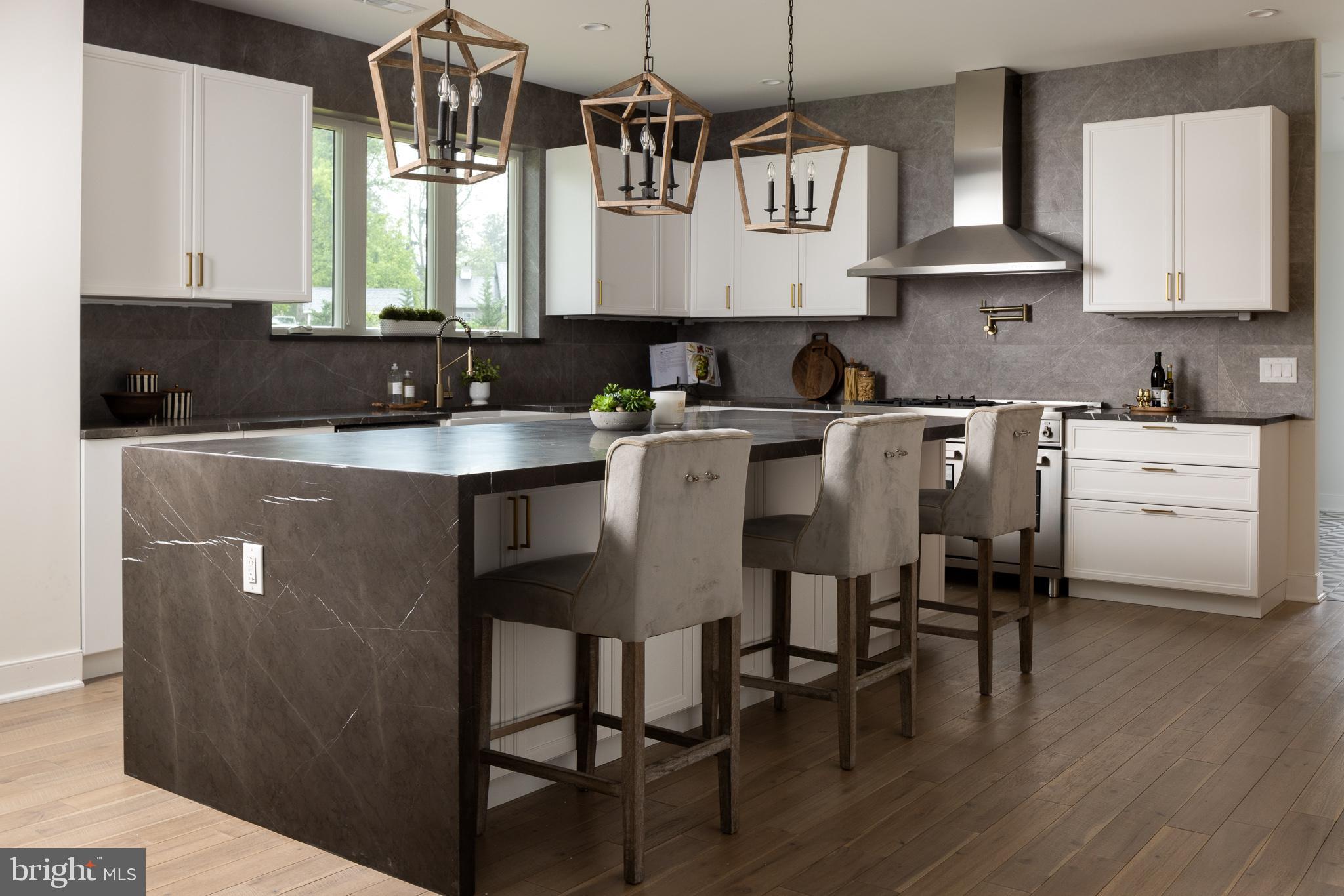 TENNIS POINTE - Residential