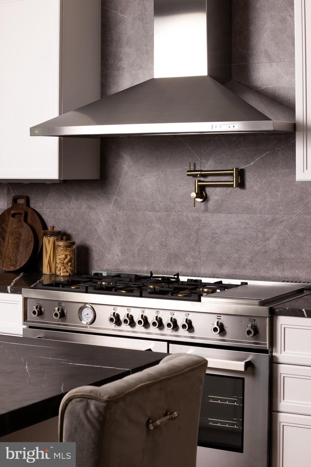 TENNIS POINTE - Residential