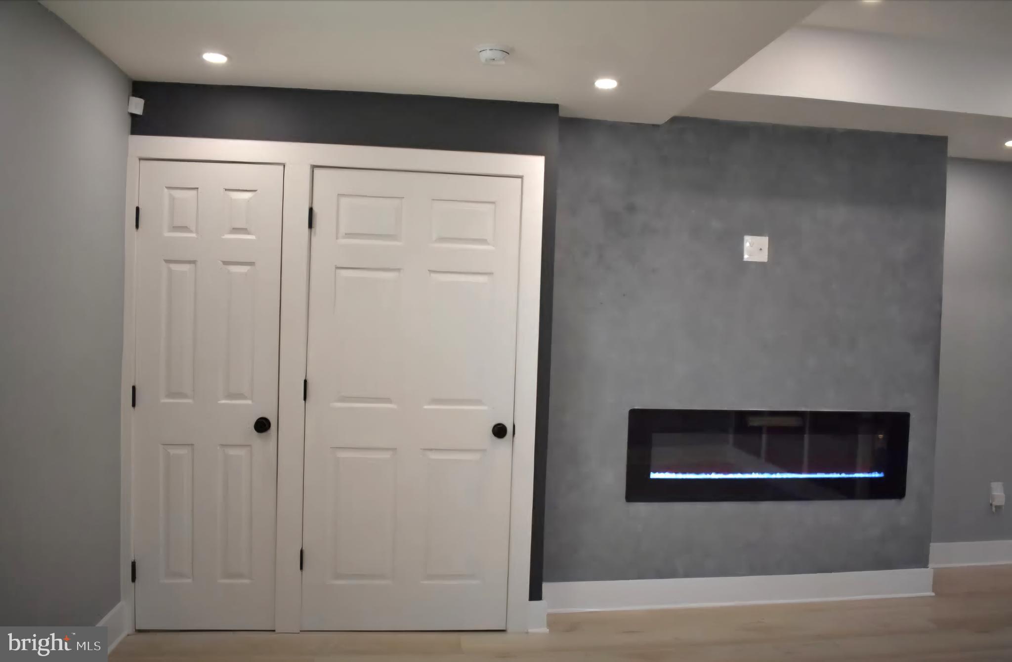 ROSEMONT - Residential Lease