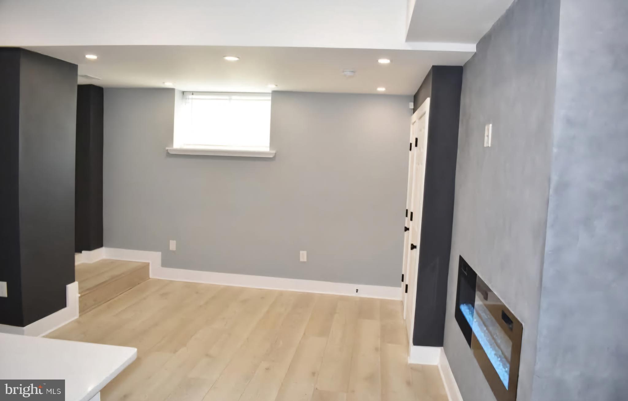 ROSEMONT - Residential Lease