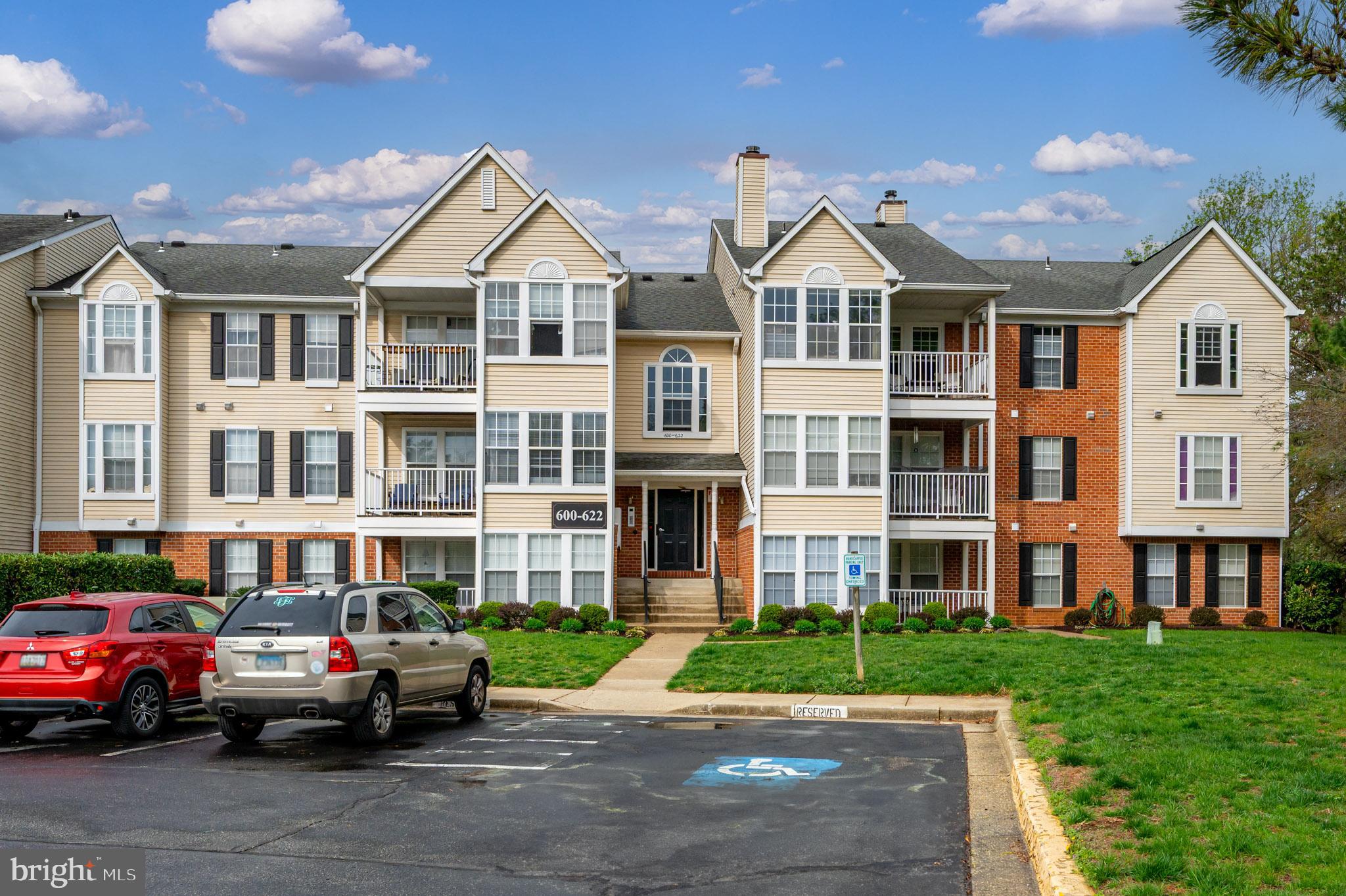 DEEP CREEK COMMONS - Residential